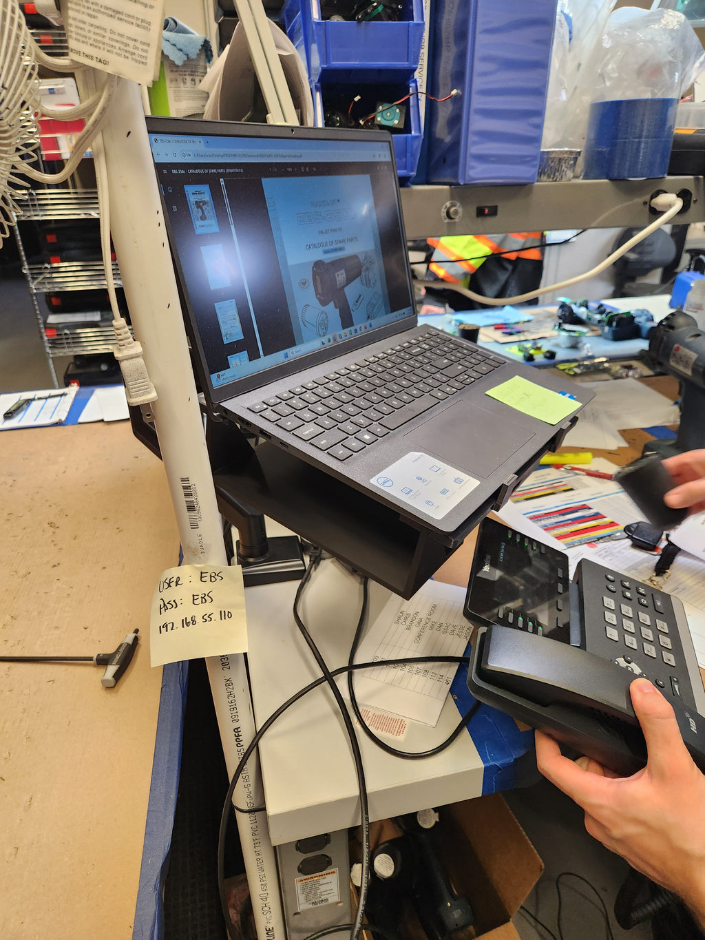 Articulated Laptop Stand with Adjustable Shelves