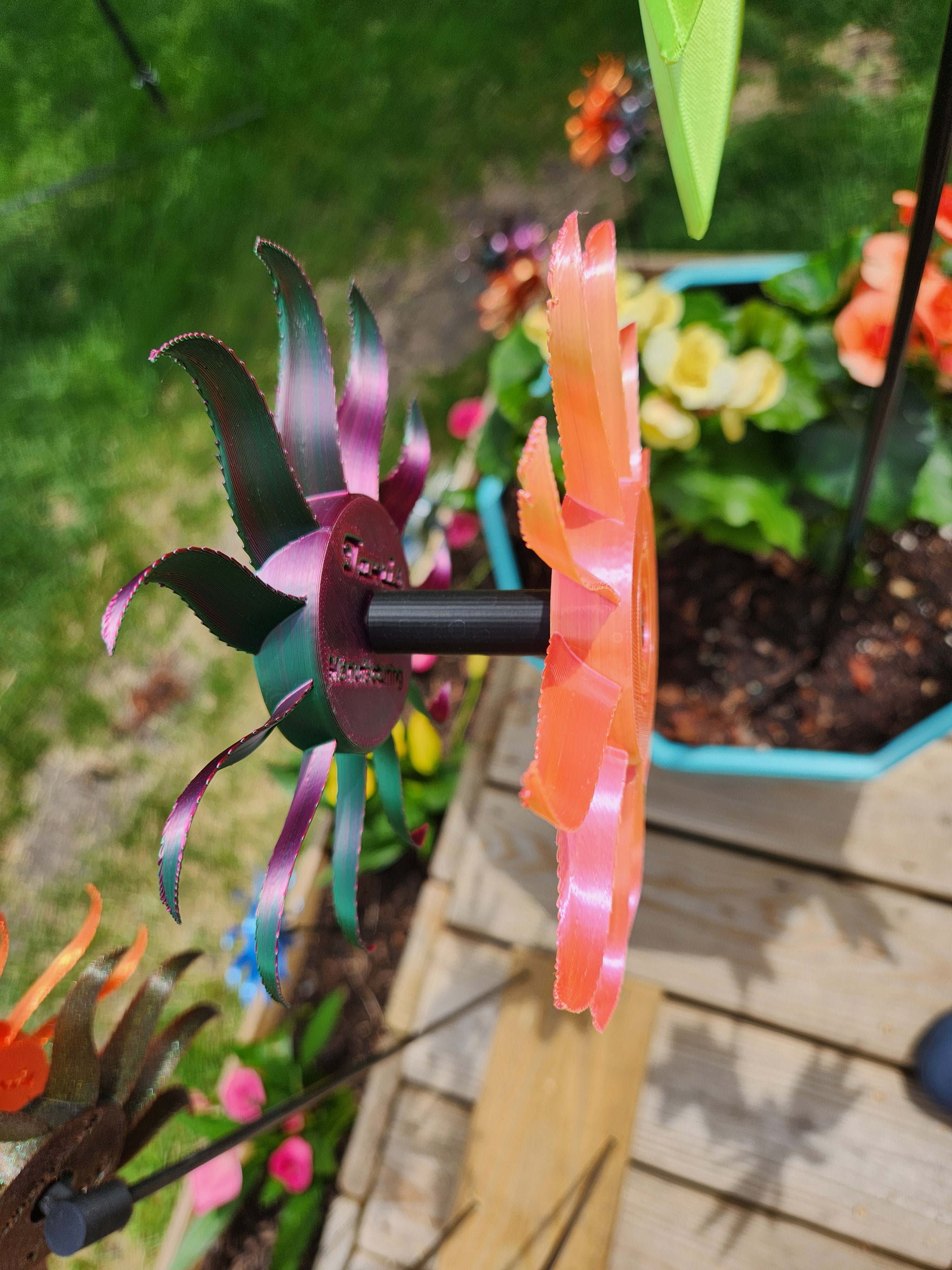 Small Double Center Wind Spinner